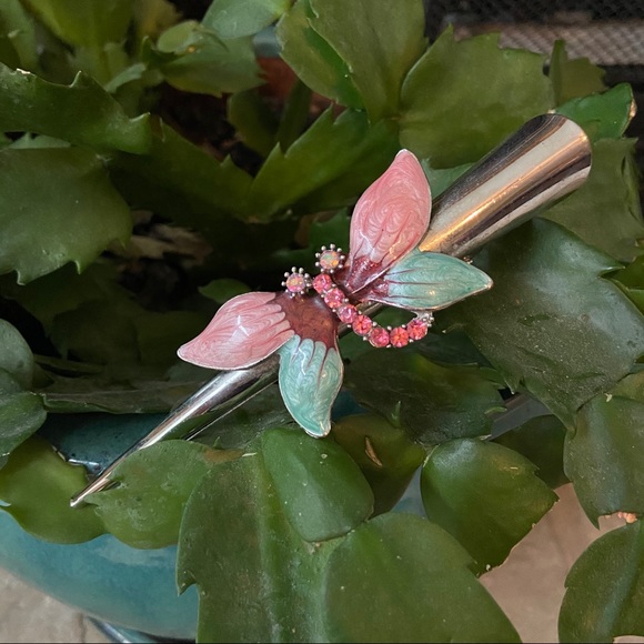 Butterfly Hair Clip - Picture 1 of 6